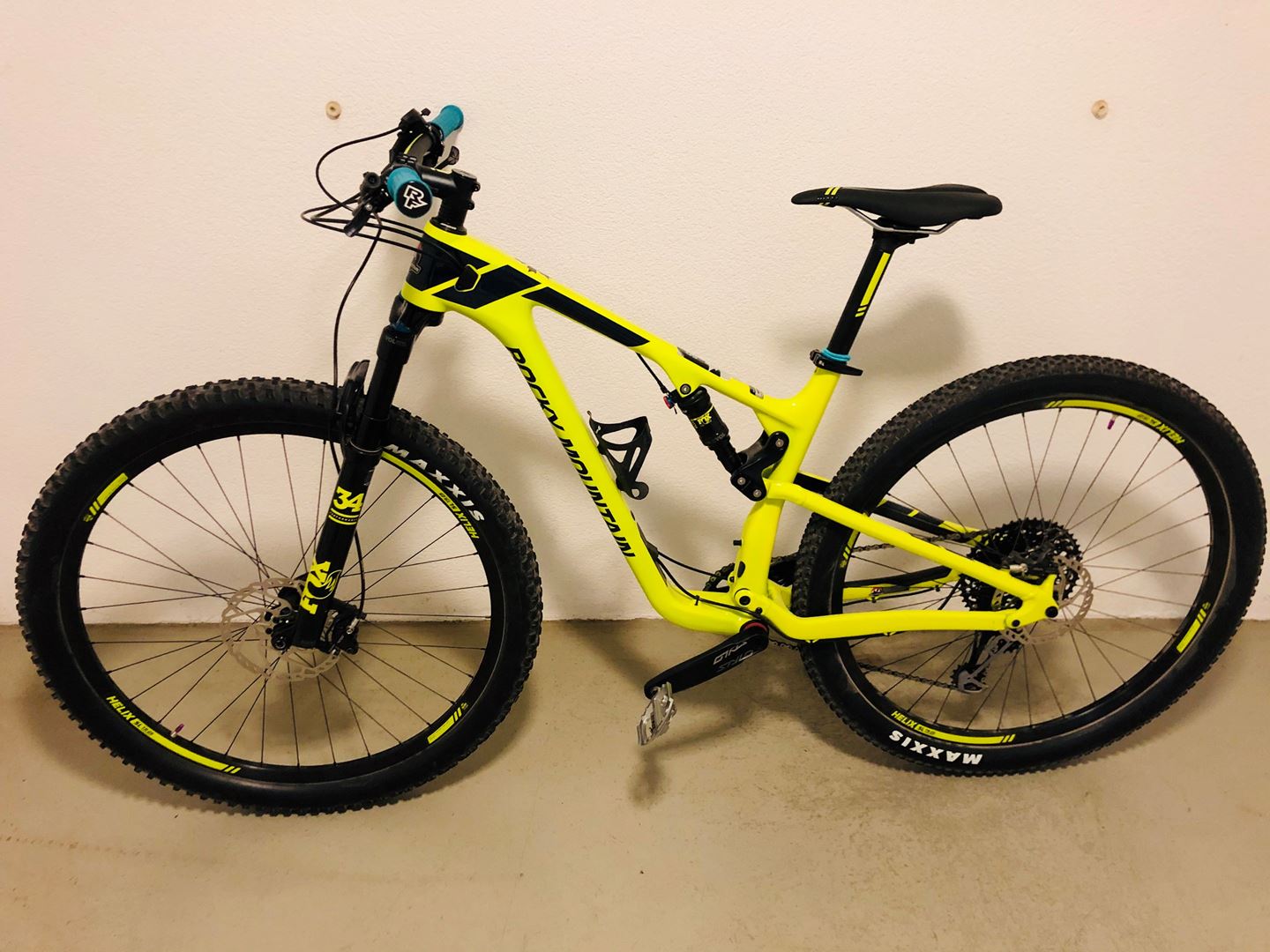 Rocky Mountain Smoothwall Carbon. ABC + BC2 Pivots & Grease Port 2016