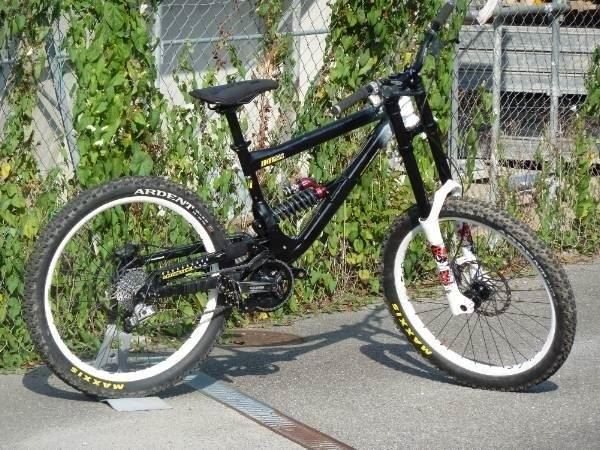 Commencal supreme shop dh 2009