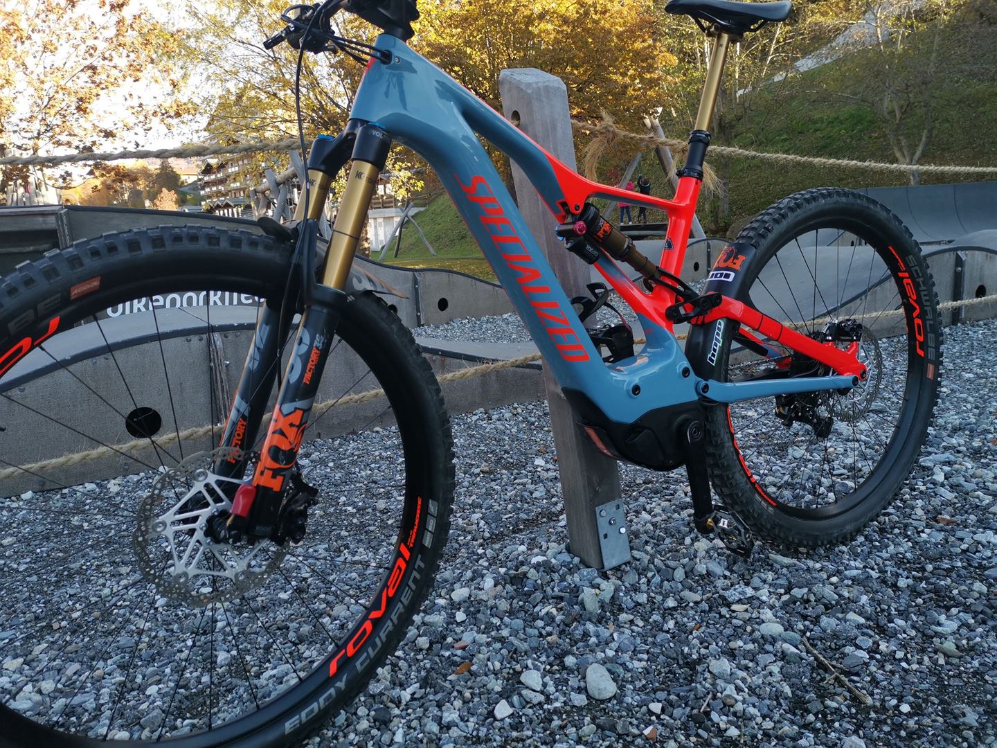 specialized expert levo 2019