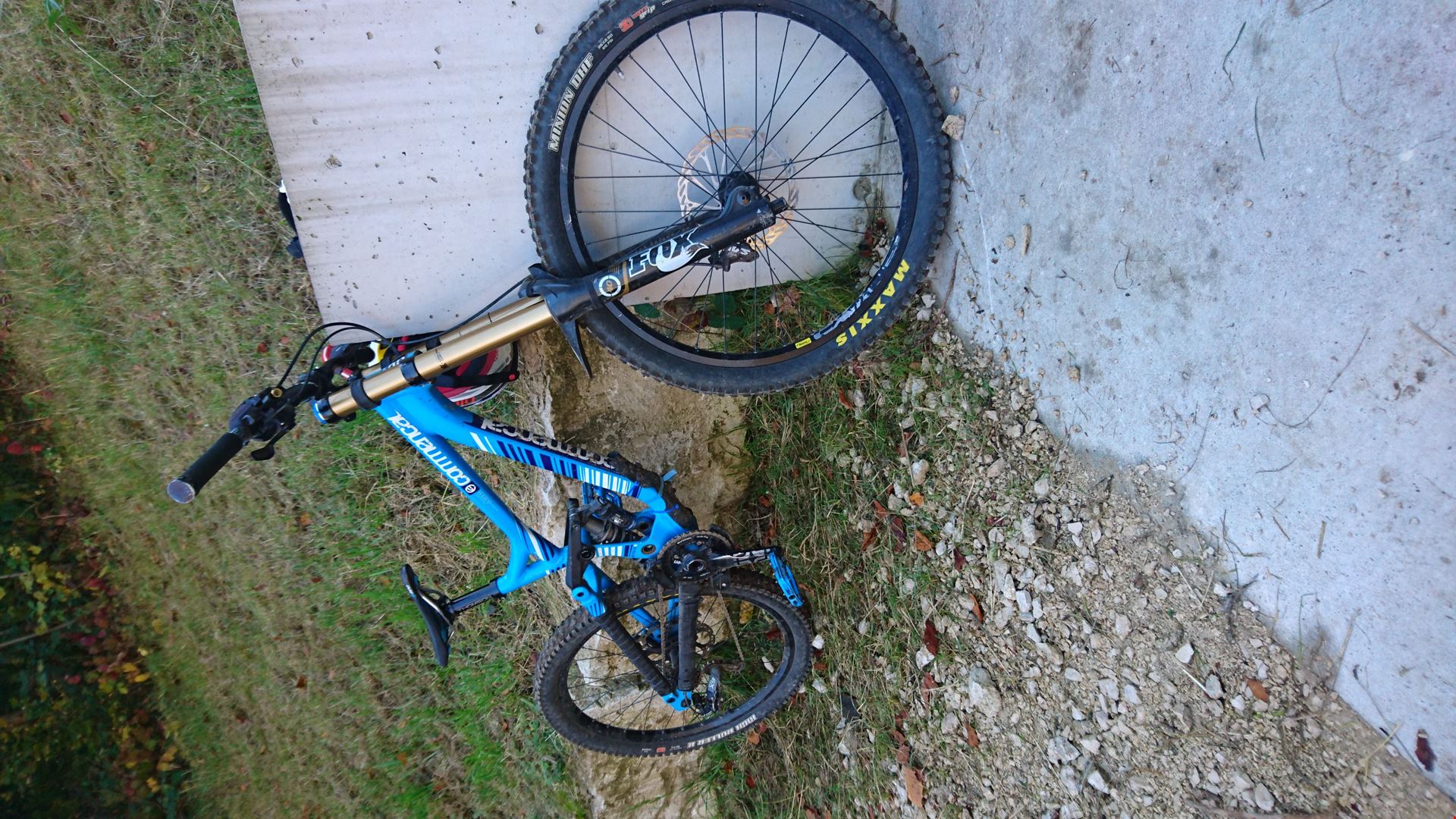 commencal supreme dh v3 2012