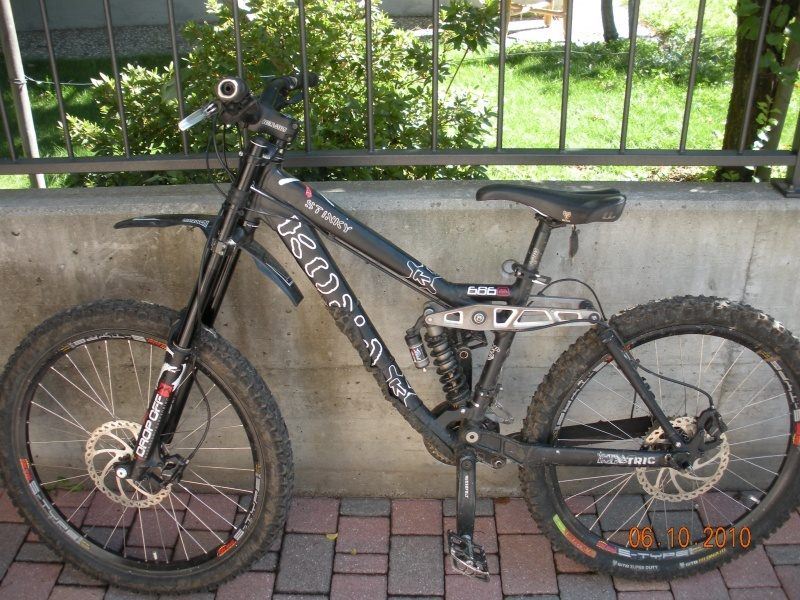 kona stinky 2006