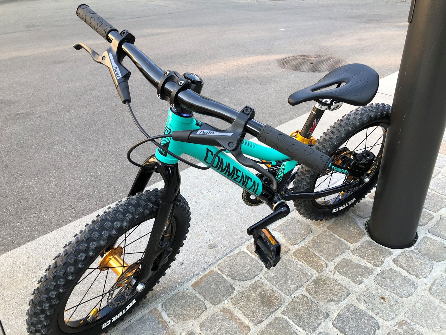 commencal 16 ramones