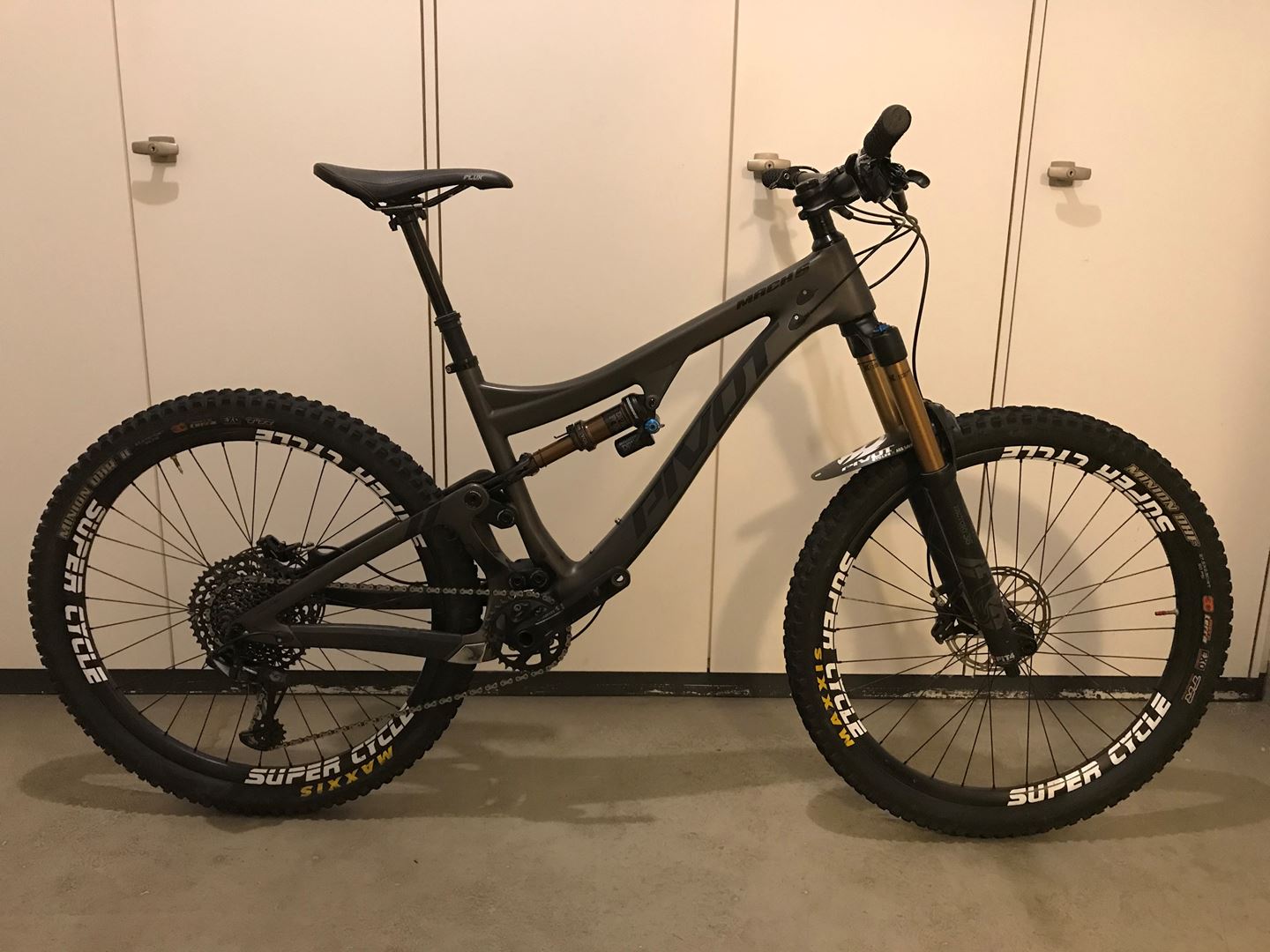 pivot mach 6 carbon 2018