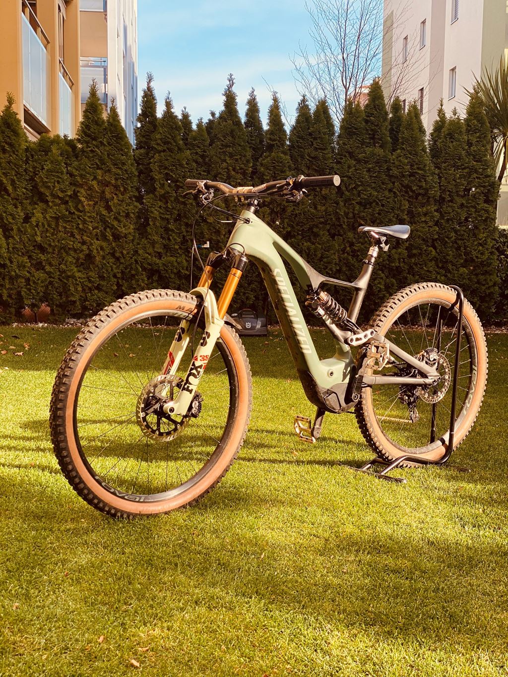 2020 specialized deals turbo levo