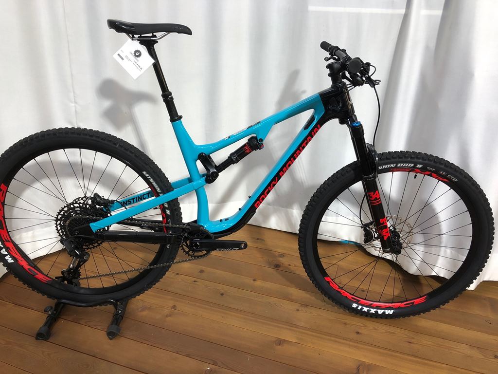 Rocky Mountain Instinct 950 für 3890 CHF von viamala sportwerkstatt aus