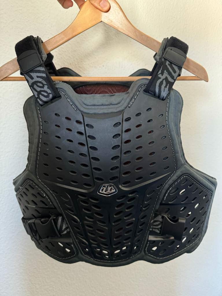 【美品】Troy Lee Designs チェストプロテクター D3O Amazon.co.jp: Troy Lee Designs | オフロード | モトクロス | ロック